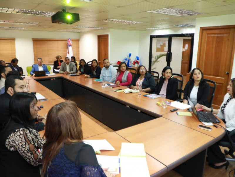 Director De Promipyme Y Colaboradores Presentan Informe De Trabajos 